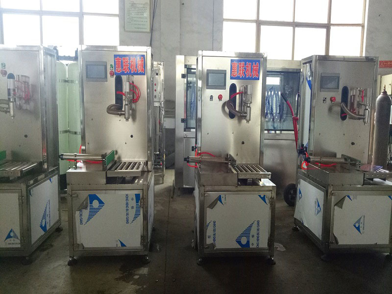 齒輪油灌裝機