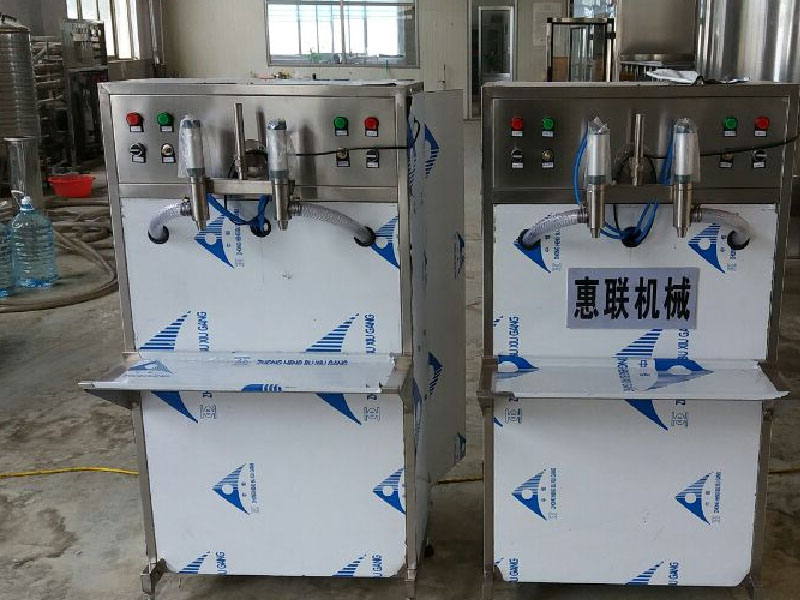 半自動(dòng)活塞式油類灌裝機(jī)